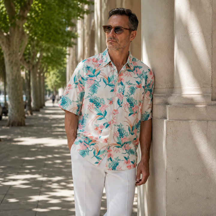 White Tropical Floral & Leaf Print Hawaiian Shirt, Summer Short Sleeve Button Down Beach Shirt - 街拍 1 - img_mqf9k36i_f6b581ef